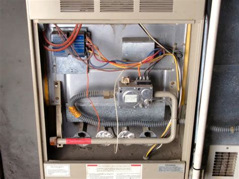 do gas furnaces use electricity